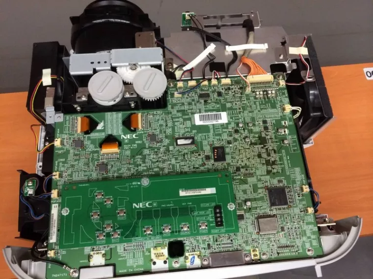 Maintenance vidéoprojecteur pour entreprise, Lyon, Domésia